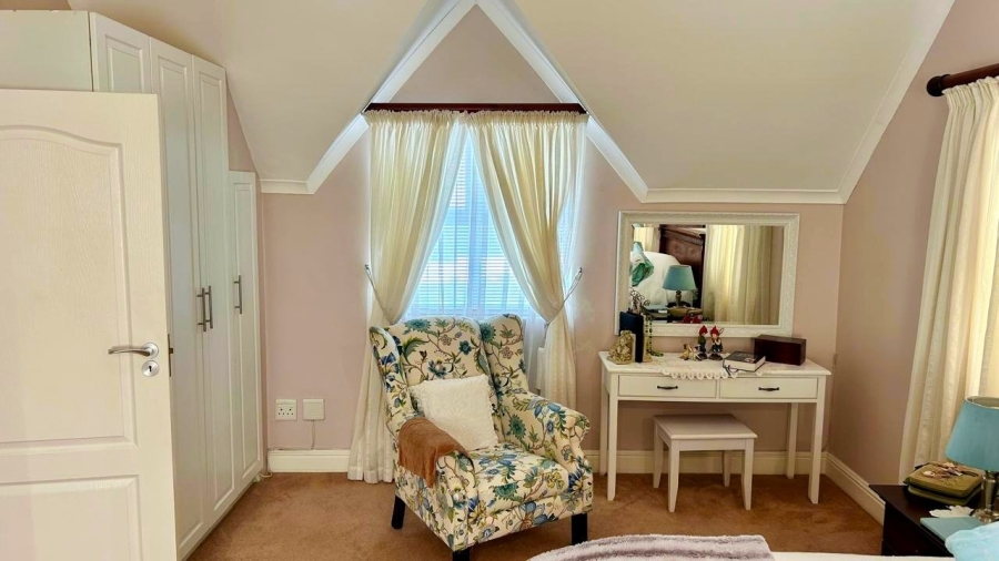 3 Bedroom Property for Sale in Kingswood Golf Estate Western Cape